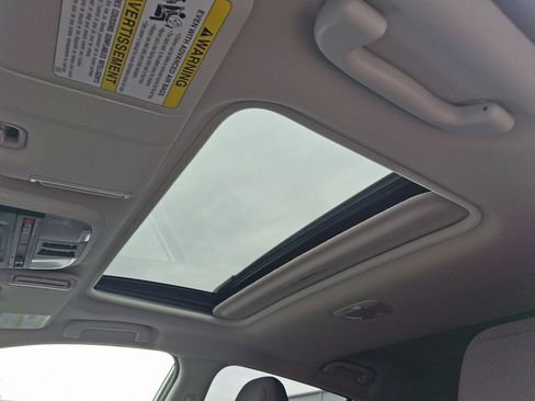 Used 2025 Subaru Crosstrek 2.0i Premium image 14