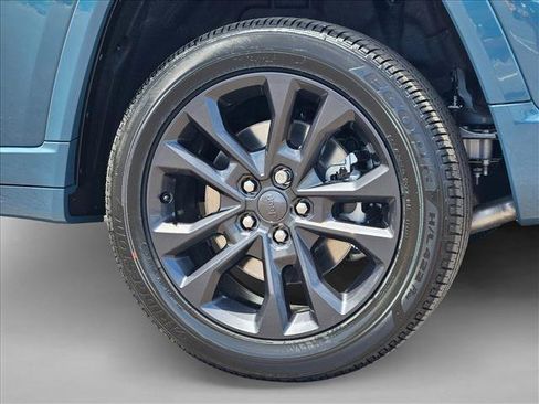 New 2026 Jeep Grand Cherokee L Limited AWD/4WD image 11