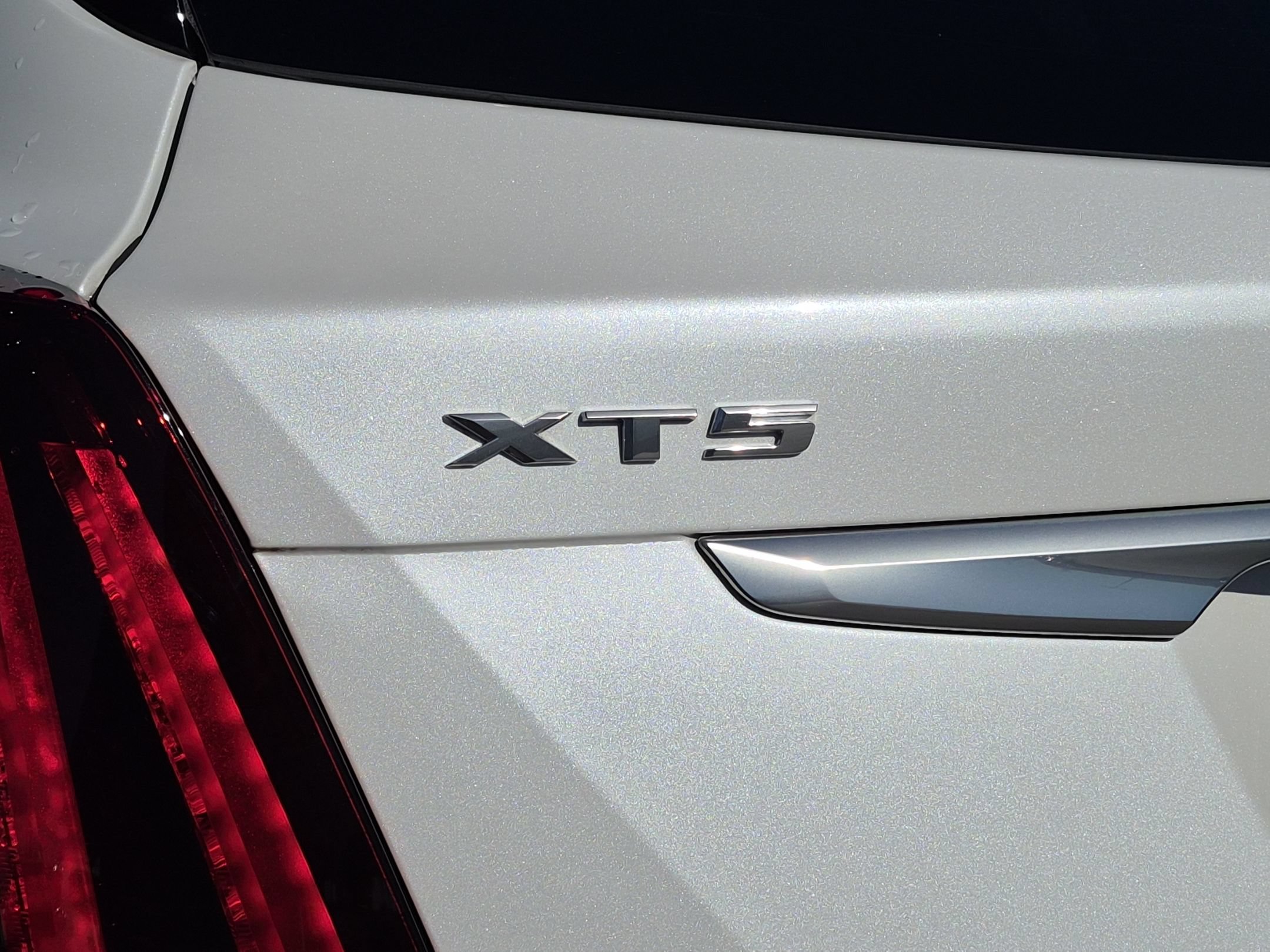 Certified 2023 Cadillac XT5 Premium Luxury FWD image 32