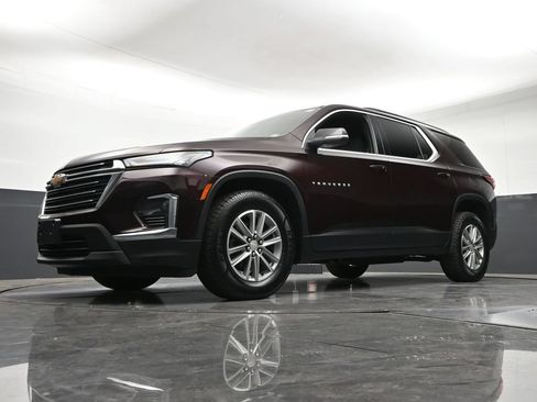 Used 2023 Chevrolet Traverse LT AWD/4WD image 24
