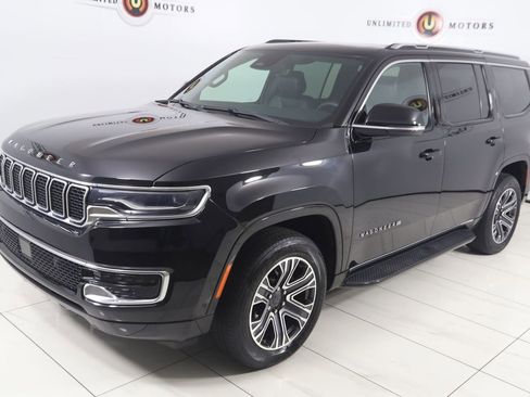 Used 2023 Jeep Wagoneer 4WD w/ Premium Group I image 26