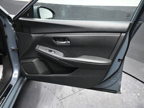 Used 2024 Nissan Sentra SV image 18