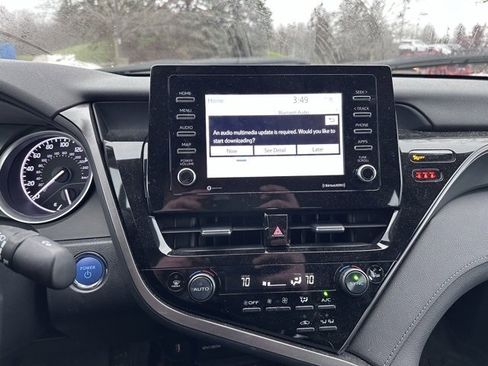 Used 2022 Toyota Camry LE image 14