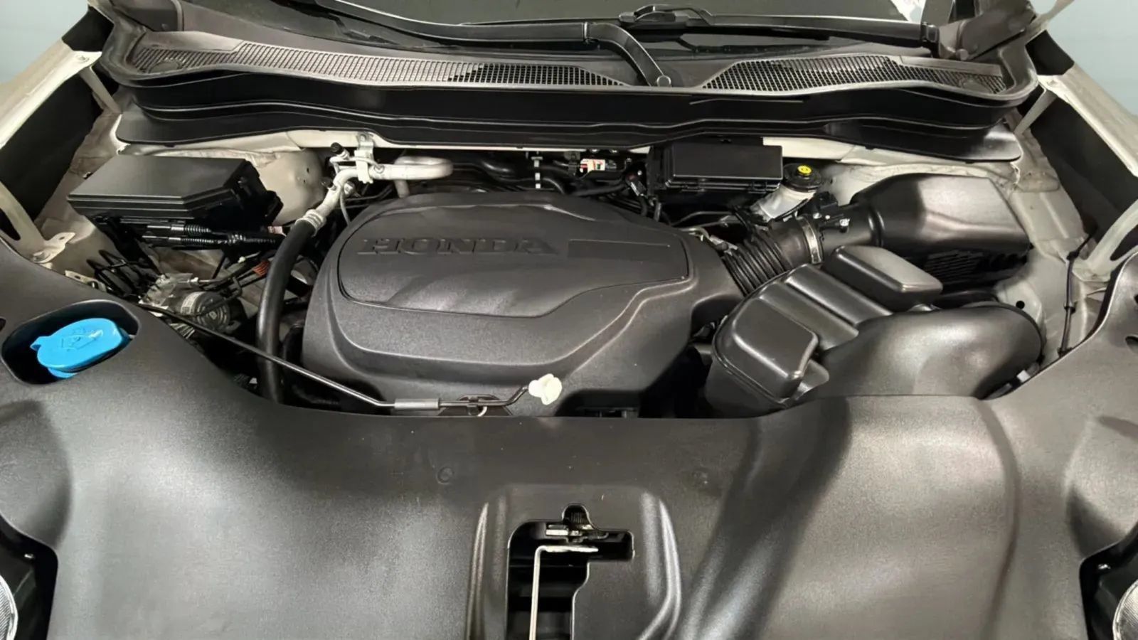 Used 2017 Honda Pilot Elite image 24