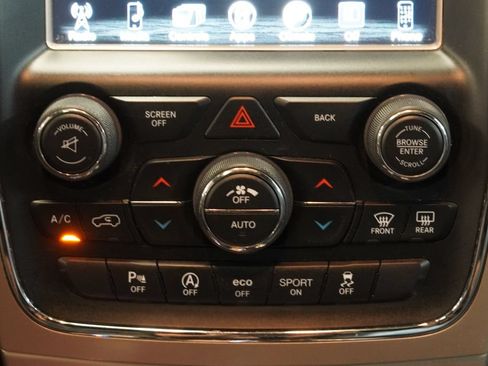 Used 2016 Jeep Grand Cherokee Limited AWD/4WD image 22