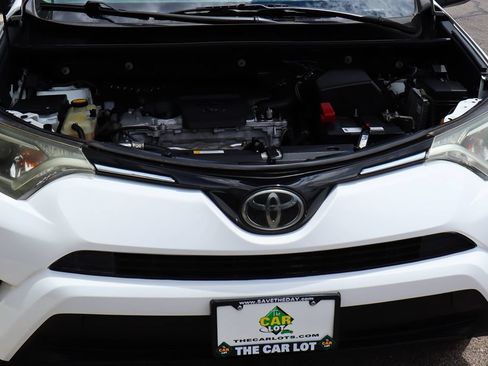 Used 2018 Toyota RAV4 LE w/ All Weather Liner Package FWD image 54