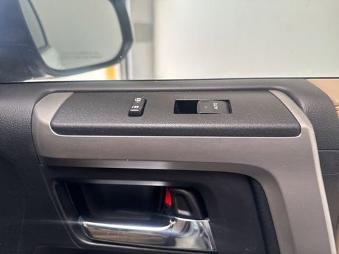 Used 2021 Toyota 4Runner SR5 RWD image 8
