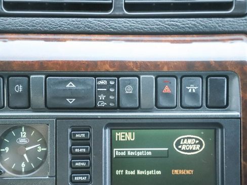 Used 2002 Land Rover Range Rover HSE image 19