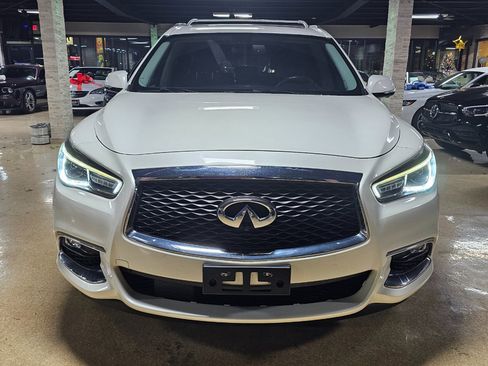 Used 2018 INFINITI QX60 Luxe w/ Premium Plus Package image 2