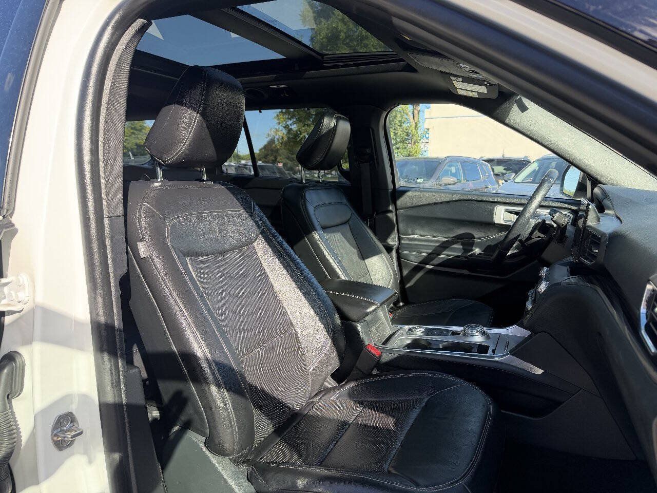 Used 2020 Ford Explorer Limited AWD/4WD image 8
