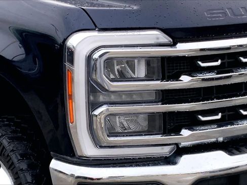 Used 2023 Ford F350 Lariat AWD/4WD image 21