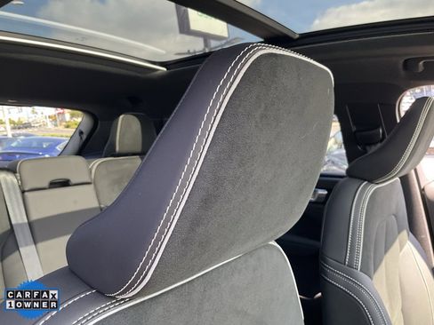 Used 2023 Volvo XC40 Recharge Plus image 65