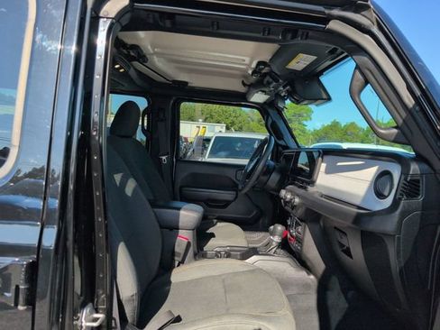 Used 2024 Jeep Wrangler Unlimited Sport AWD/4WD image 30