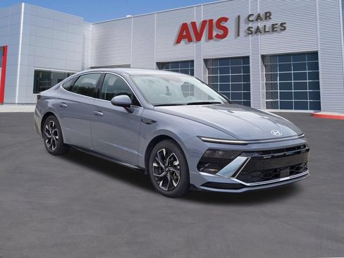 Used 2025 Hyundai Sonata SEL FWD image 3