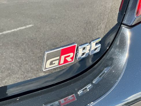 Used 2023 Toyota GR86 RWD image 19