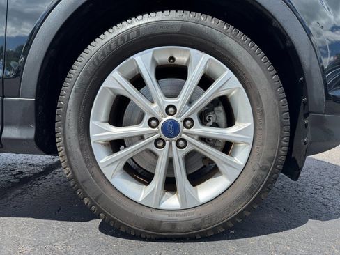 Used 2017 Ford Escape SE AWD/4WD image 13