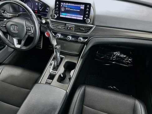 Used 2018 Honda Accord Sport image 6