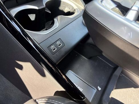 Certified 2025 BMW X1 xDrive28i image 25