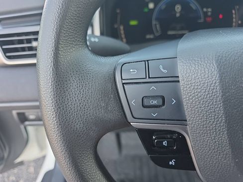 Used 2025 Toyota Camry LE FWD image 16