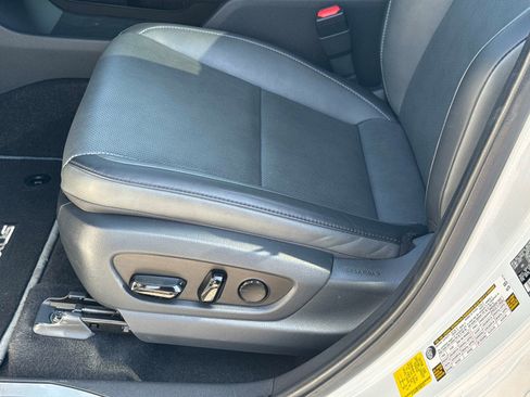 Used 2024 Lexus RZ 300e Premium w/ Accessory Package (Z1) image 21