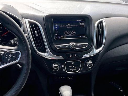 Used 2023 Chevrolet Equinox LT image 6