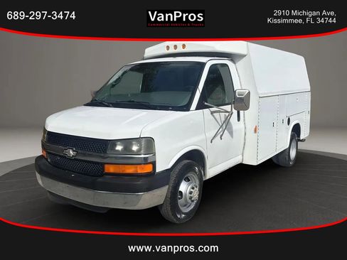 Used 2004 Chevrolet Express 3500 image 1