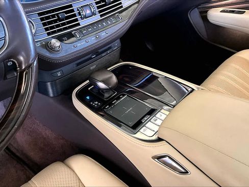 Used 2019 Lexus LS 500 image 16