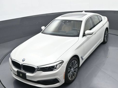Used 2018 BMW 530i xDrive AWD/4WD image 31