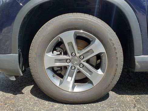Used 2025 Honda Pilot EX-L image 7