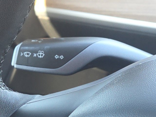 Used 2021 Tesla Model Y Long Range AWD/4WD image 42