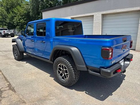 New 2026 Jeep Gladiator Rubicon w/ Technology Group AWD/4WD image 4