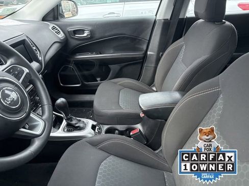 Used 2021 Jeep Compass Sport w/ Mopar Graphics Package AWD/4WD image 3