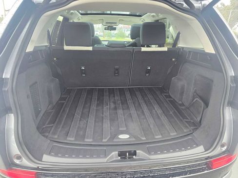 Used 2025 Land Rover Discovery Sport S image 17