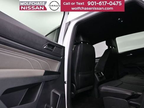 Used 2021 Volkswagen Atlas Cross Sport SE FWD image 12