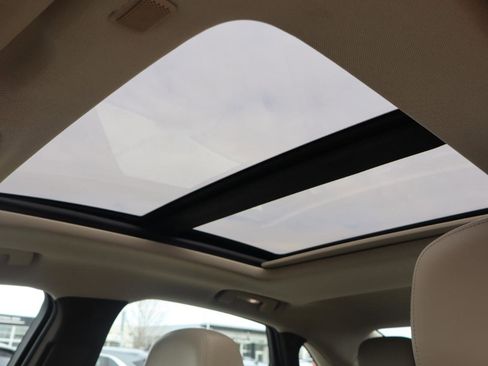 Used 2015 Cadillac XTS Premium image 13