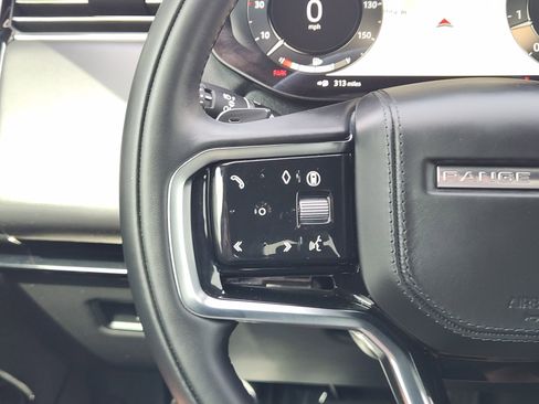 Used 2025 Land Rover Range Rover Sport SE AWD/4WD image 29