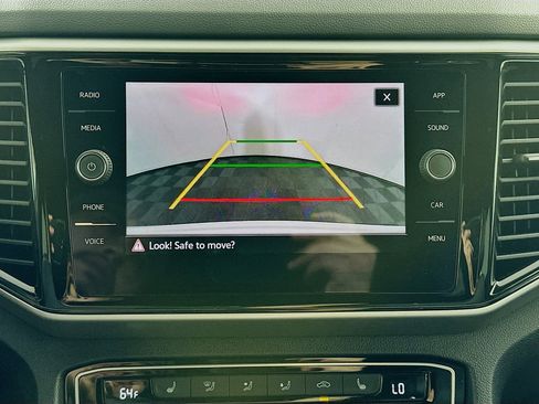 Used 2023 Volkswagen Atlas Cross Sport SE w/ Panoramic Sunroof Package FWD image 22