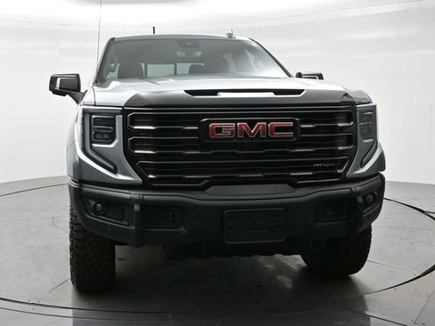Used 2024 GMC Sierra 1500 AT4X image 2