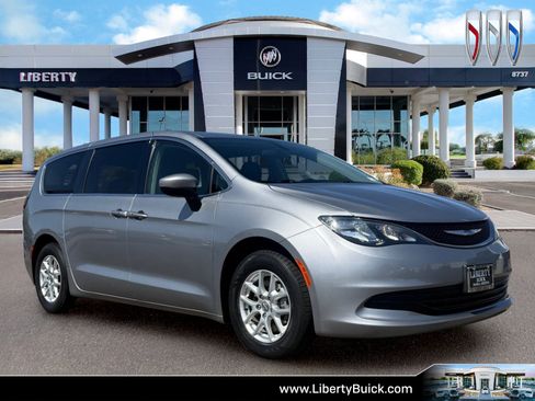 Used 2020 Chrysler Voyager LX FWD image 1