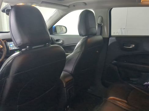 Used 2018 Jeep Compass Latitude w/ Popular Equipment Group image 17