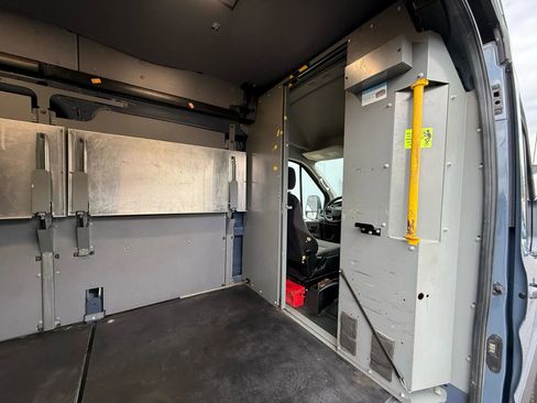 Used 2020 Ford Transit 250 Extended Length High Roof Van image 21