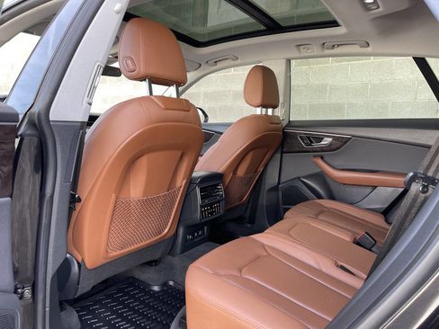 Used 2020 Audi Q8 Premium Plus w/ Premium Plus Package image 11