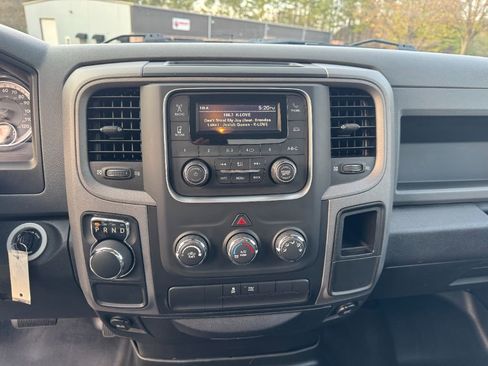 Used 2017 RAM 1500 Tradesman w/ Chrome Appearance Group image 15