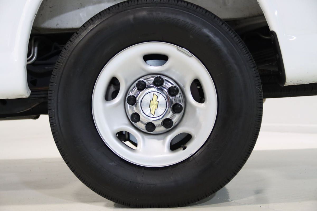 Used 2025 Chevrolet Express 3500 LT w/ LT Preferred Equipment Group RWD image 67