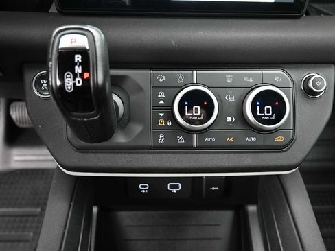 Used 2022 Land Rover Defender 110 SE AWD/4WD image 14