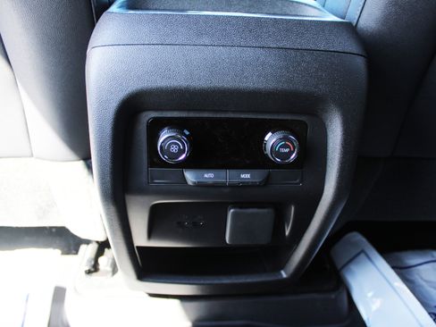 New 2026 Chevrolet Traverse Z71 w/ Driver Confidence Package image 40