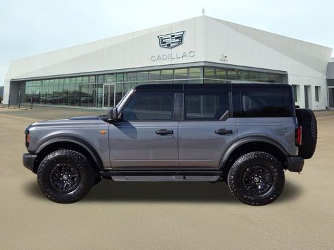 Used 2025 Ford Bronco Badlands w/ Sasquatch Package image 3