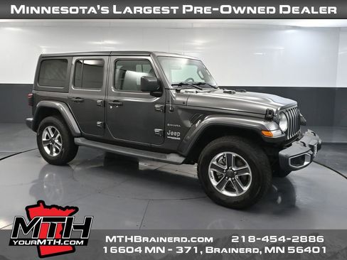 Used 2018 Jeep Wrangler Unlimited Sahara image 1