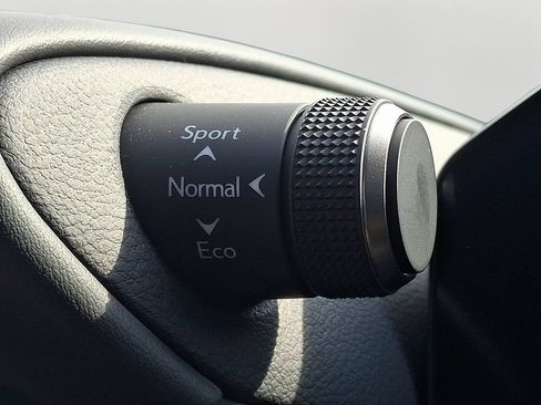 Used 2025 Lexus ES 350 w/ Premium Package FWD image 24