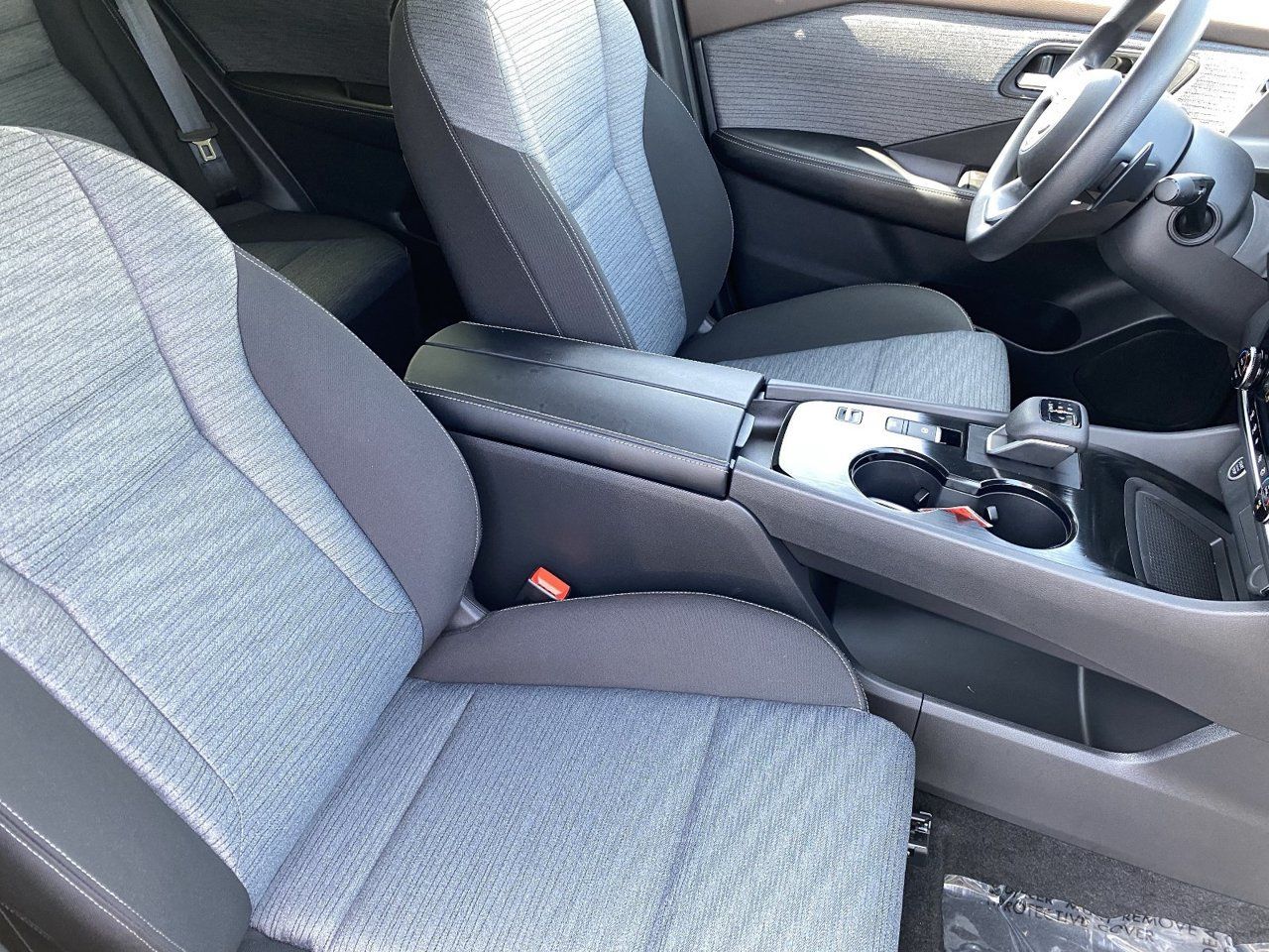 Certified 2023 Nissan Rogue SV FWD image 11